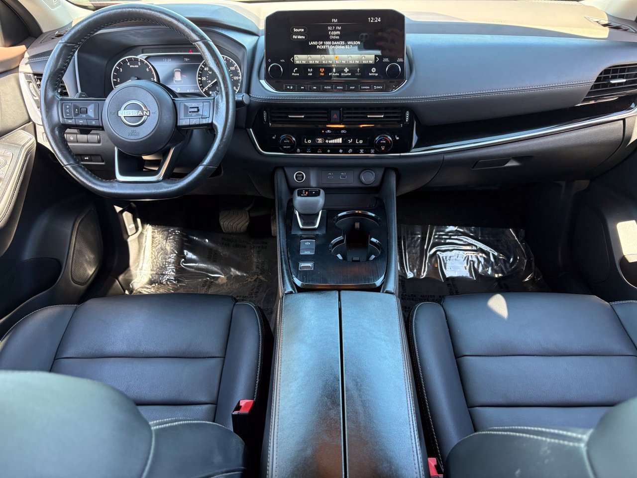 Used 2023 Nissan Rogue SL w/ SL Premium Package FWD image 16