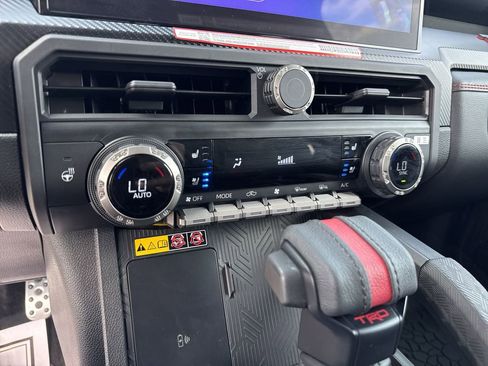 Used 2025 Toyota Tacoma TRD Pro image 19