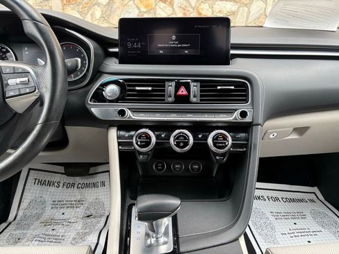 Used 2023 Genesis G70 2.0T image 29