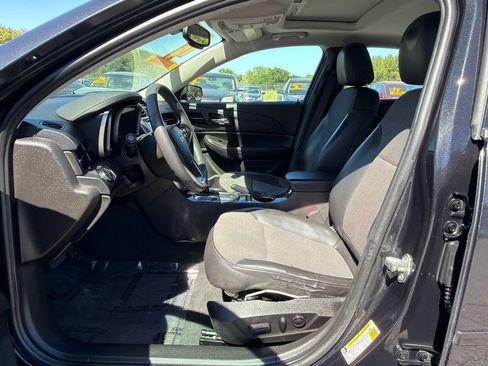 Used 2014 Chevrolet Malibu LT w/ Power Convenience Package FWD image 9