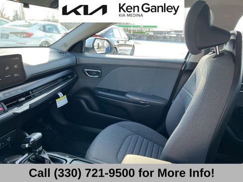Certified 2025 Kia K4 EX image 42