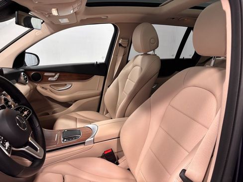 Certified 2022 Mercedes-Benz GLC 300 4MATIC image 11