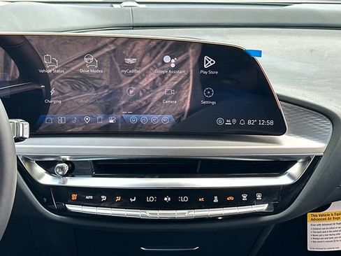 New 2026 Cadillac Lyriq Signature Sport w/ Nappa Leather Package AWD/4WD image 3