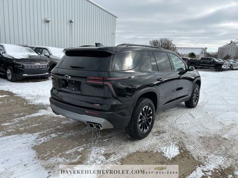 Used 2025 Chevrolet Traverse Z71 w/ Driver Confidence Package image 5