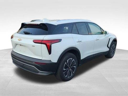 Used 2024 Chevrolet Blazer EV LT AWD/4WD image 3