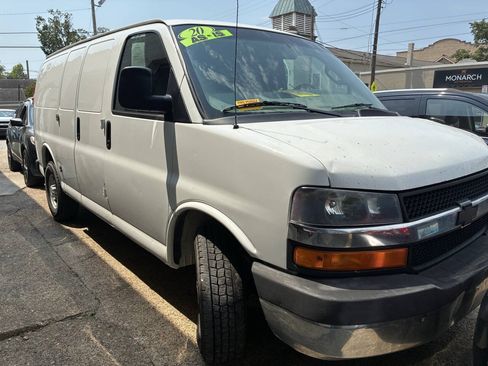 Used 2020 Chevrolet Express 2500 w/ Enhanced Convenience Package RWD image 5