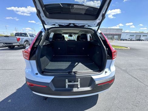 Used 2024 Volvo XC40 B5 Plus w/ Protection Package Premier AWD/4WD image 31