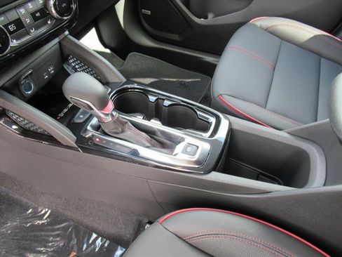 New 2026 Chevrolet TrailBlazer RS w/ Convenience Package FWD image 18