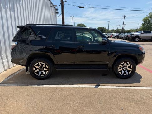Used 2024 Toyota 4Runner TRD Off-Road Premium AWD/4WD image 8