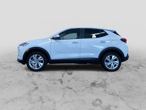 Used 2025 Buick Encore GX Preferred AWD/4WD image 7