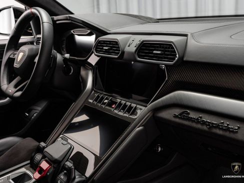 Used 2024 Lamborghini Urus S image 50
