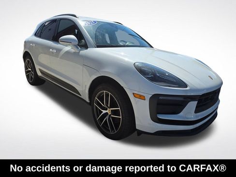 Used 2025 Porsche Macan AWD/4WD image 3
