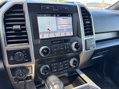 Used 2019 Ford F150 Lariat w/ Equipment Group 502A Luxury AWD/4WD image 31