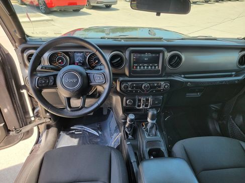 Used 2022 Jeep Wrangler Unlimited Sport AWD/4WD image 15