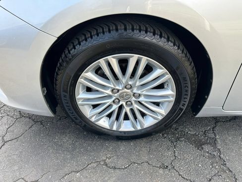 Used 2013 Lexus ES 350 w/ Luxury Pkg FWD image 9