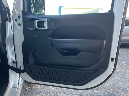 Used 2021 Jeep Wrangler Unlimited Sport image 11