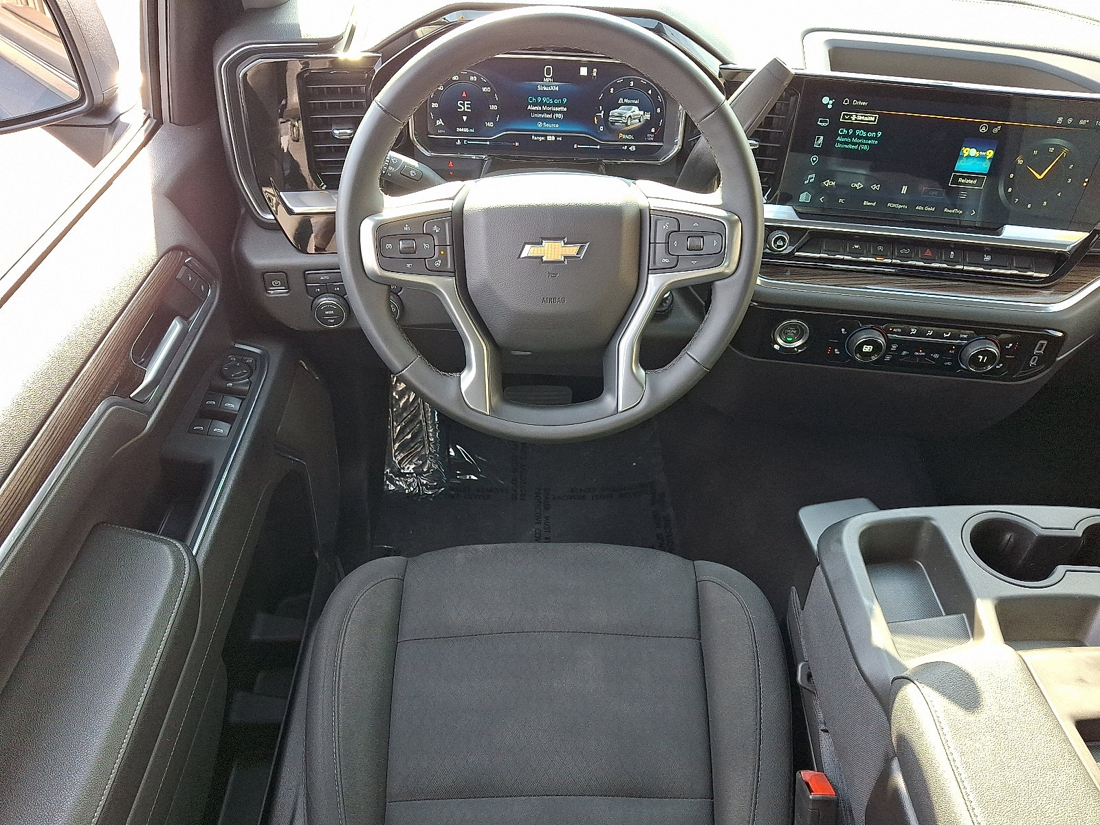 Used 2023 Chevrolet Silverado 1500 LT AWD/4WD image 13