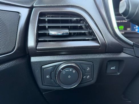 Used 2019 Ford Fusion Titanium FWD image 21
