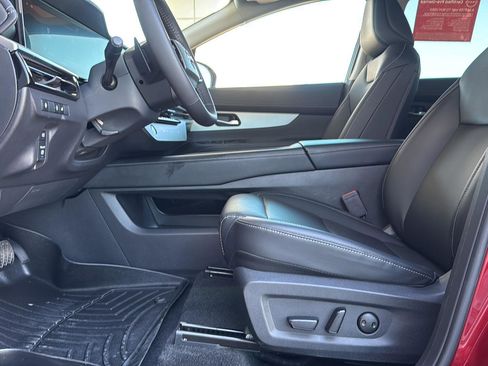 Used 2025 Nissan Murano SL image 16