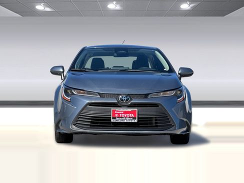 Used 2024 Toyota Corolla LE w/ LE Convenience Package FWD image 5