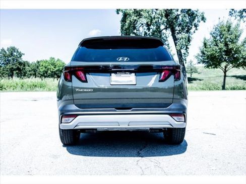 New 2025 Hyundai Tucson SEL image 2