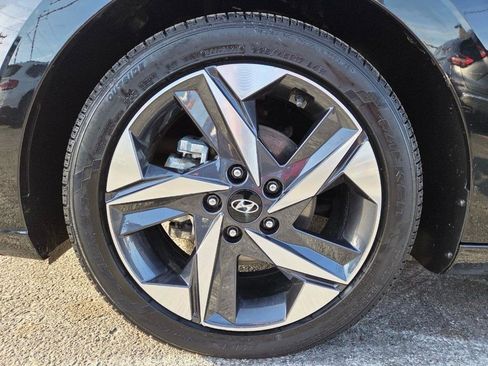 Used 2023 Hyundai Elantra SEL w/ Convenience Package FWD image 27