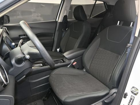 Used 2024 Nissan Kicks SV FWD image 19