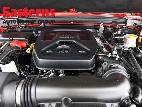 Used 2025 Jeep Wrangler Unlimited Sahara image 7