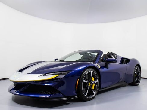 Certified 2022 Ferrari SF90 Spider image 30
