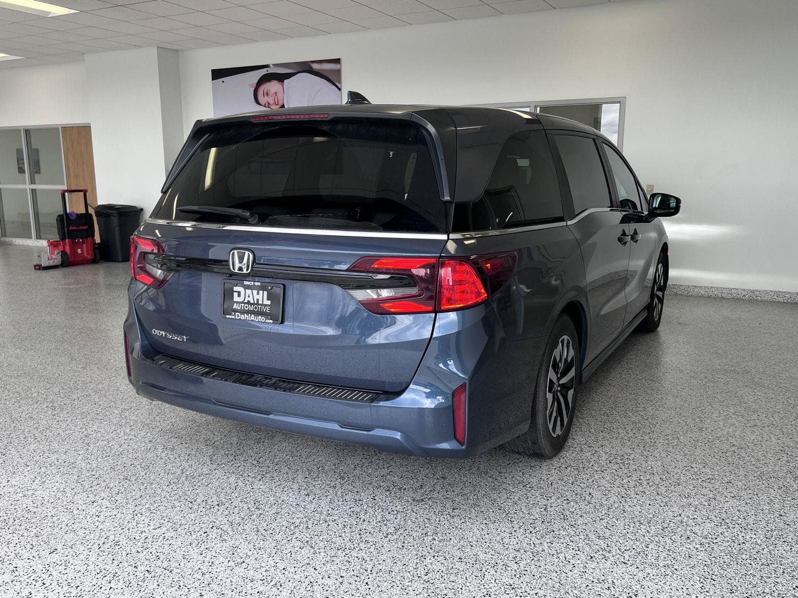 Used 2025 Honda Odyssey EX-L image 16