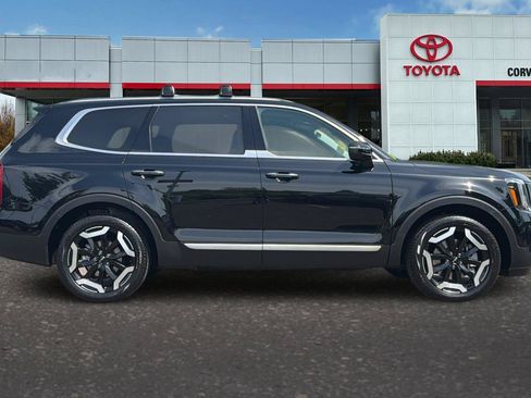 Used 2025 Kia Telluride S AWD/4WD image 3