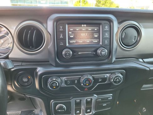 Used 2019 Jeep Wrangler Sport AWD/4WD image 28