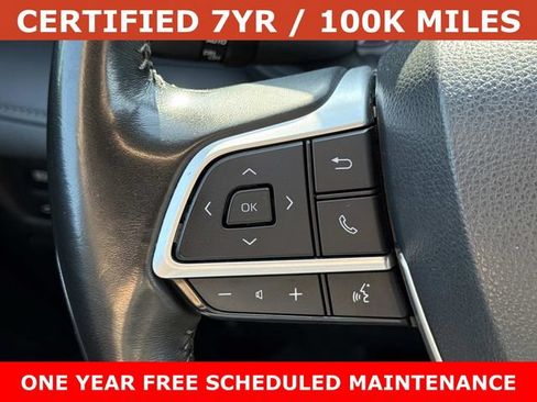 Used 2023 Toyota Highlander LE FWD image 24