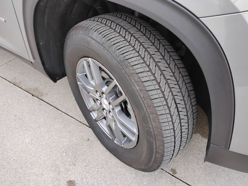 Used 2025 GMC Acadia Elevation image 27