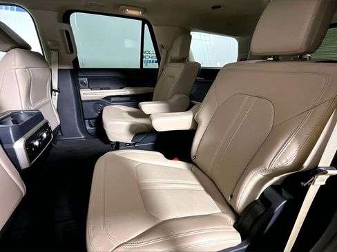 Used 2024 Ford Expedition Limited image 21