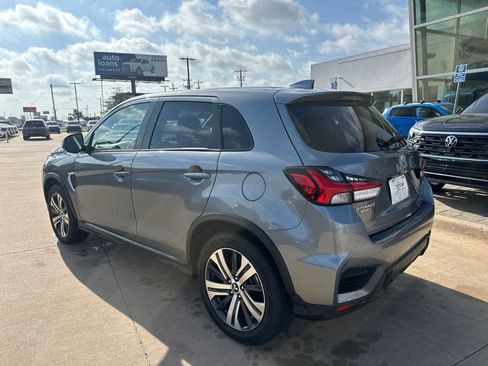 Used 2025 Mitsubishi Outlander Sport SE AWD/4WD image 7