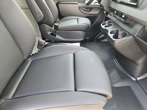 New 2026 Mercedes-Benz Sprinter 2500 image 3