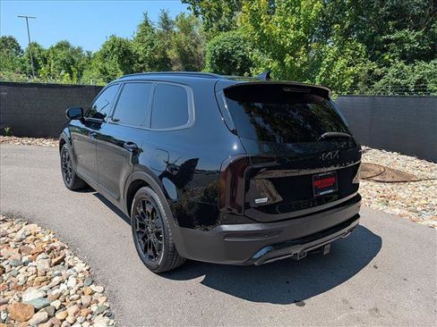 Used 2022 Kia Telluride SX w/ SX Prestige Package AWD/4WD image 3