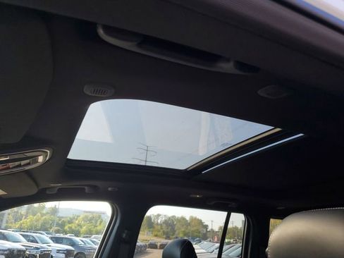 New 2025 Jeep Grand Cherokee Limited w/ Black Appearance Package image 14