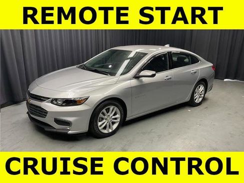 Used 2018 Chevrolet Malibu LT FWD image 2