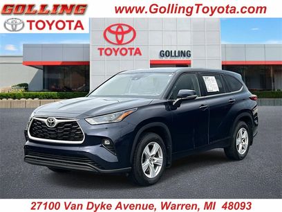 Used 2022 Toyota Highlander LE