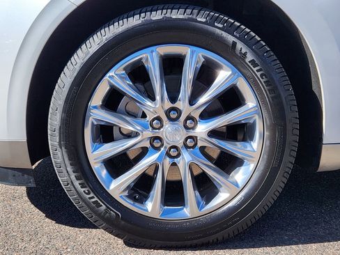 Used 2019 Buick Enclave Premium w/ Experience Buick Package image 10