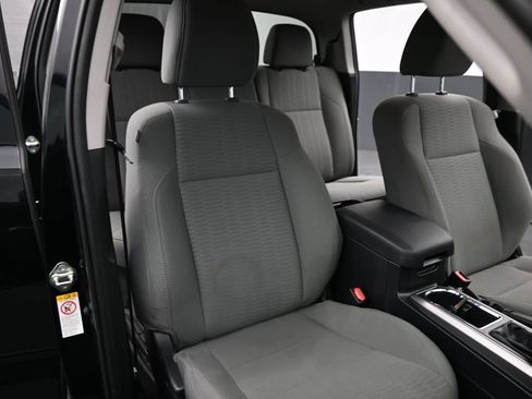 Used 2019 Toyota Tacoma SR5 RWD image 22