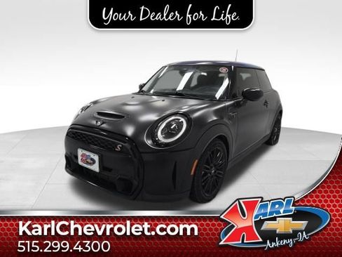 Used 2024 MINI Cooper S image 1