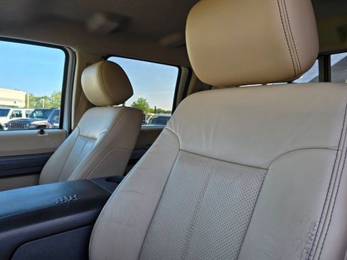 Used 2014 Ford F250 Lariat w/ Chrome Package AWD/4WD image 6