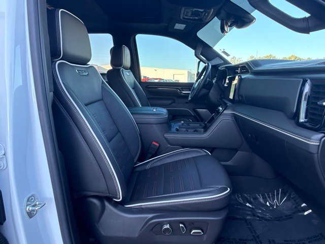 Used 2025 GMC Sierra 2500 AT4X AWD/4WD image 22