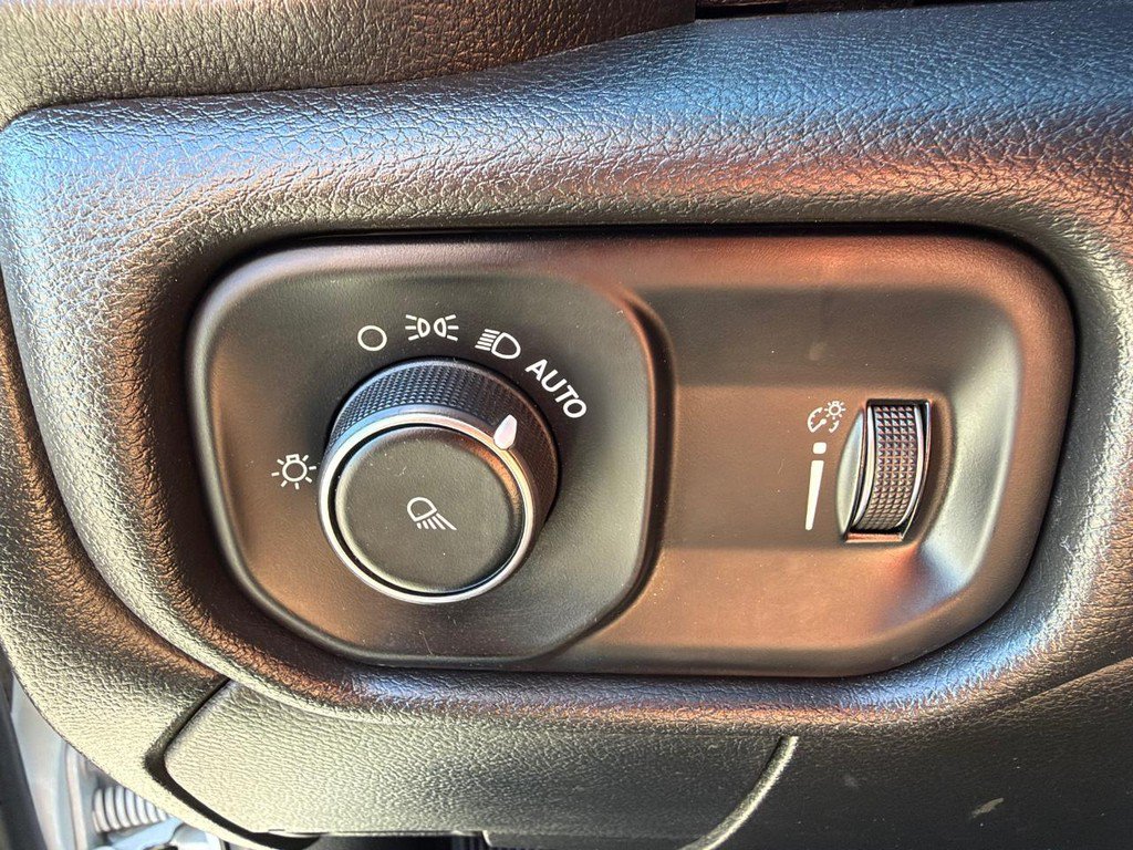 Used 2024 RAM 2500 Tradesman RWD image 31