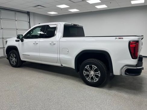 Used 2023 GMC Sierra 1500 SLE AWD/4WD image 6