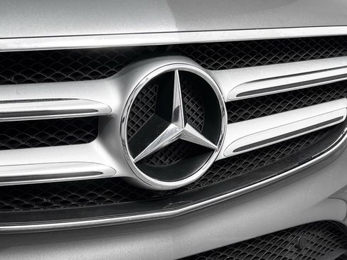 Used 2019 Mercedes-Benz E 450 4MATIC Sedan image 12