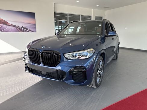 Used 2022 BMW X5 xDrive45e w/ M Sport Package image 3